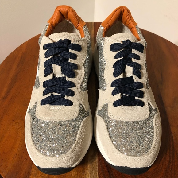 Steve Madden Suede Sneaker Size 6 - Picture 6 of 17